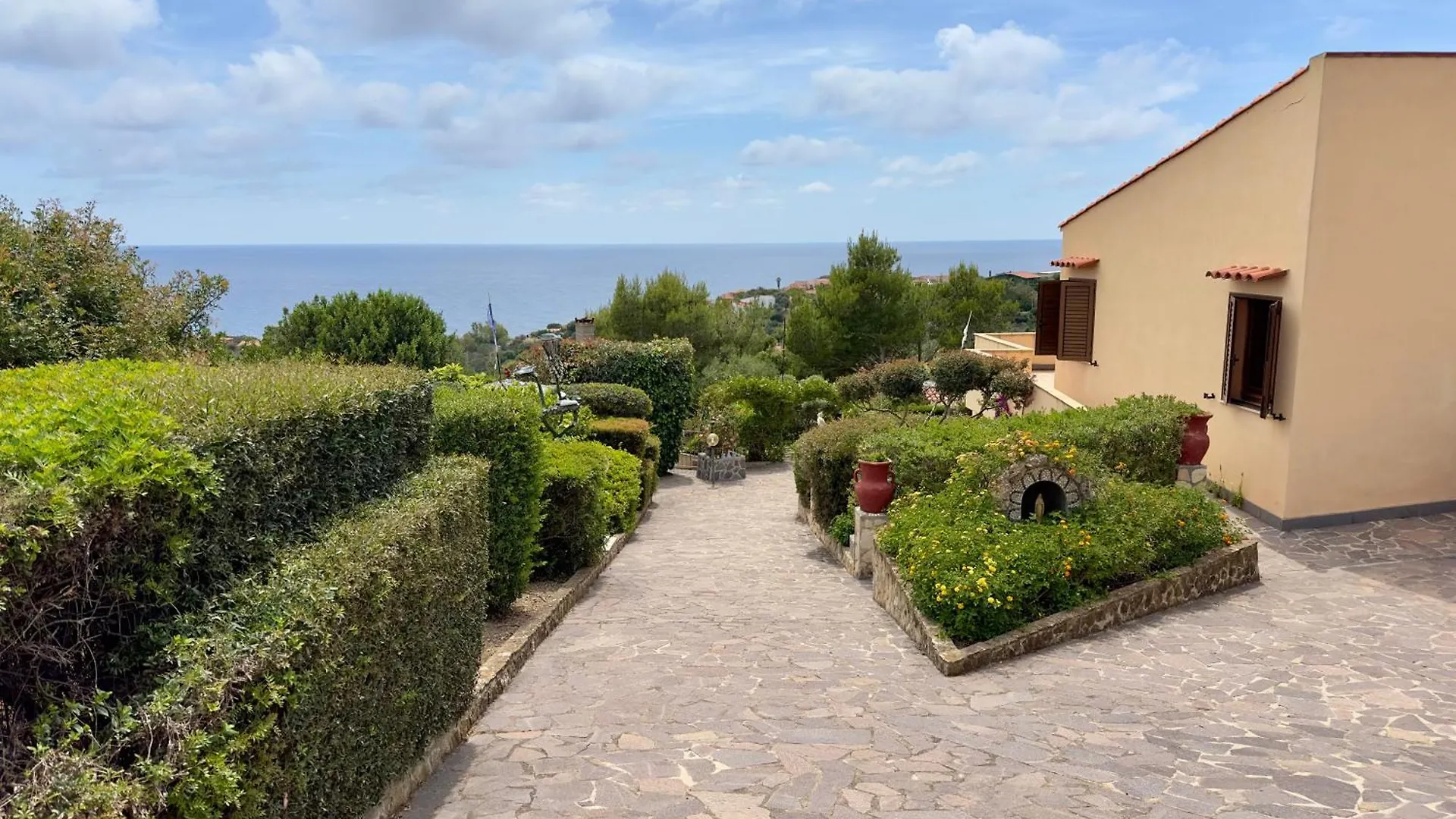 Da Tziu Giuliu - Due Passi Dalla Cala Torre dei Corsari Ιταλία