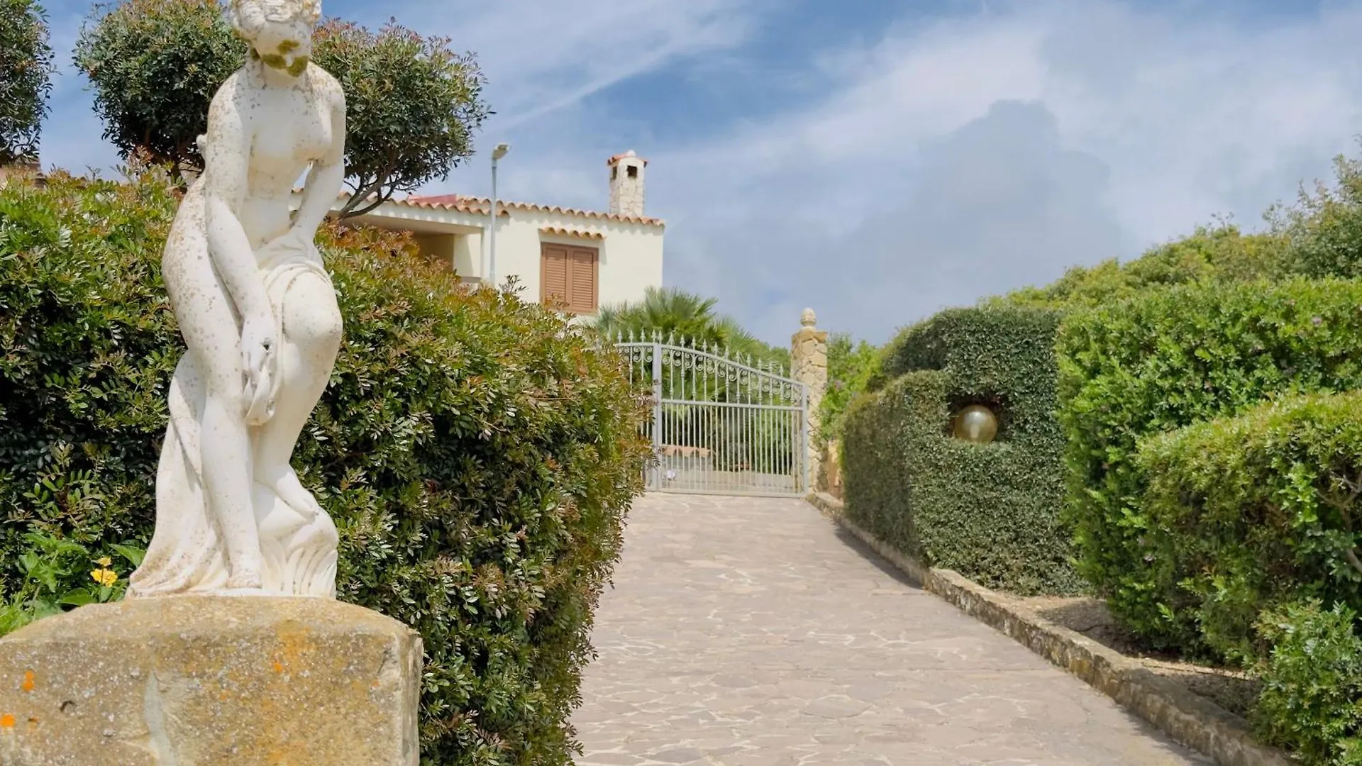 Da Tziu Giuliu - Due Passi Dalla Cala Torre dei Corsari 0*,  Ιταλία