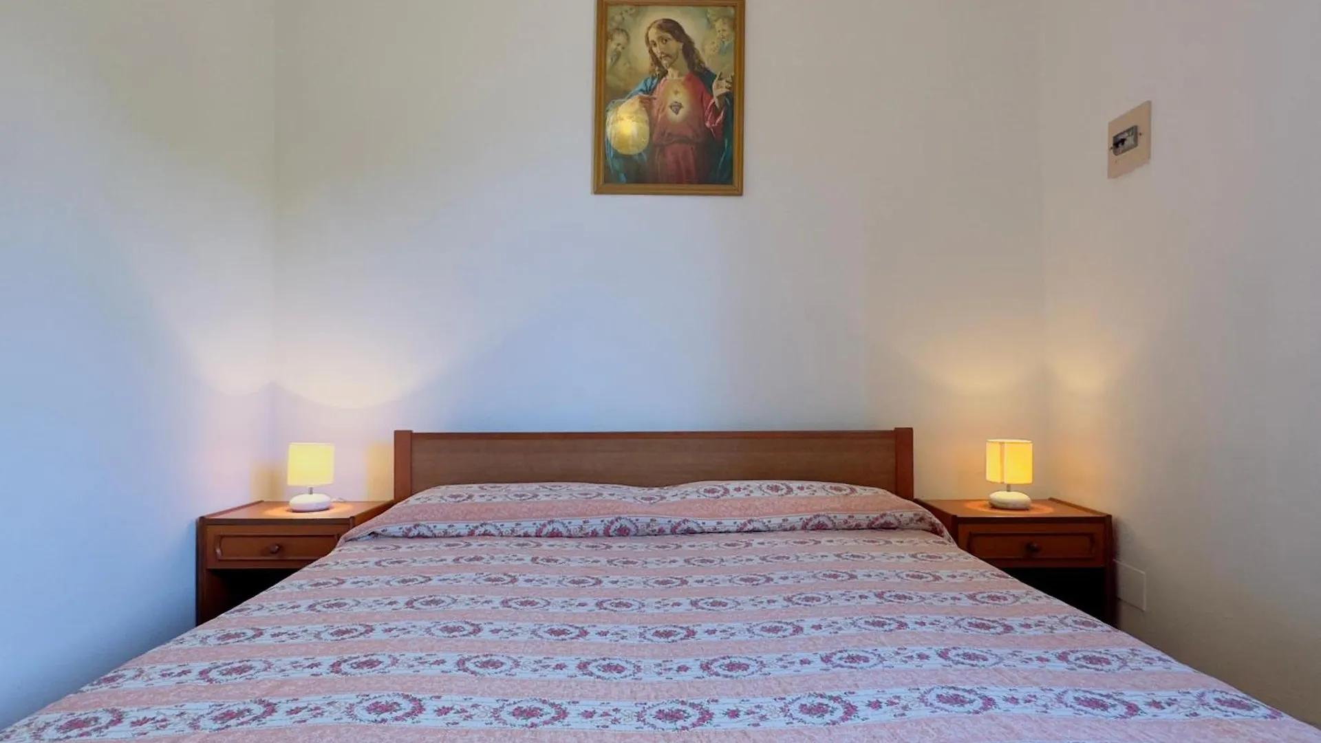 Da Tziu Giuliu - Due Passi Dalla Cala Torre dei Corsari 0*,