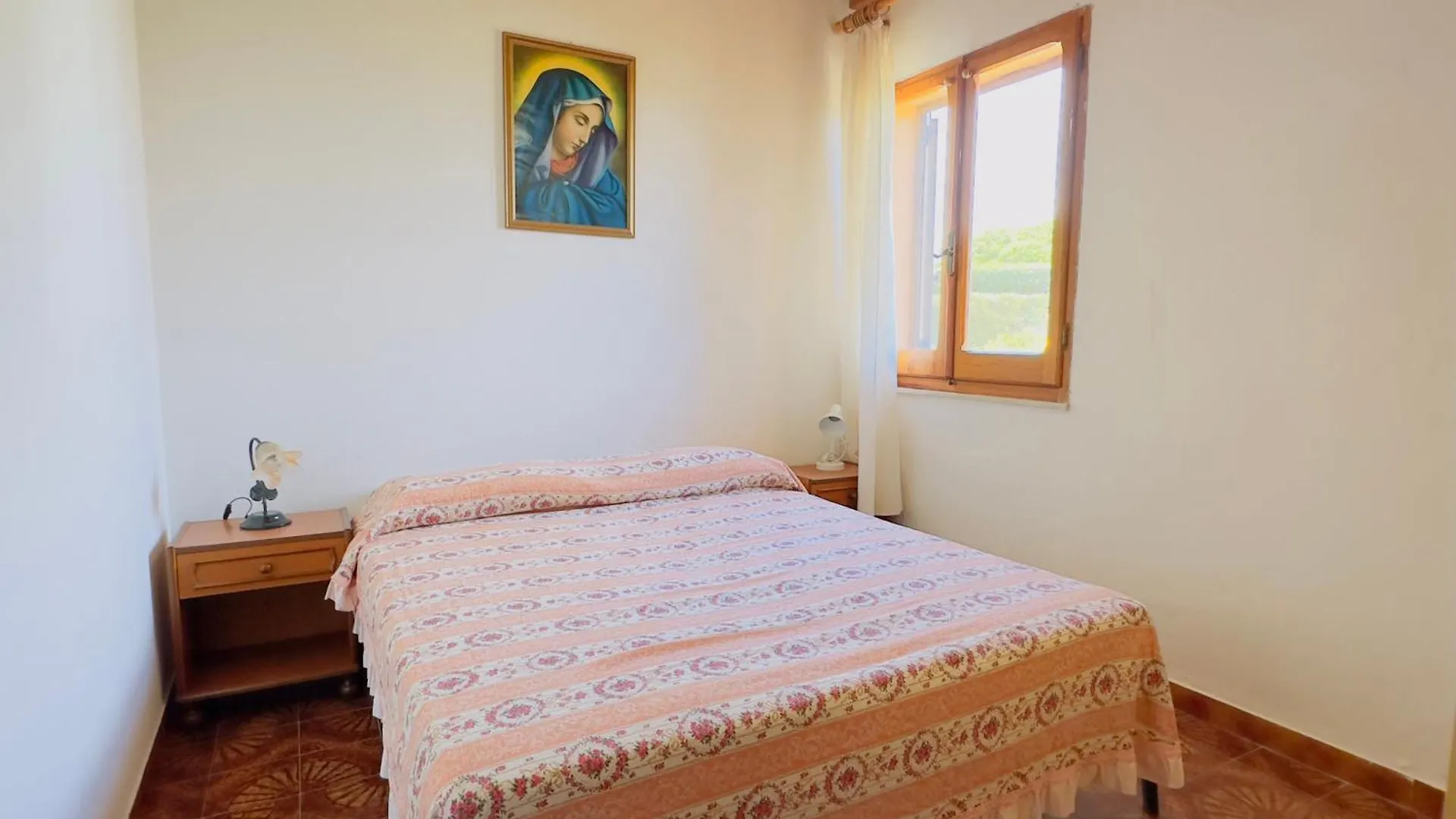 Da Tziu Giuliu - Due Passi Dalla Cala Torre dei Corsari 0*,  Ιταλία